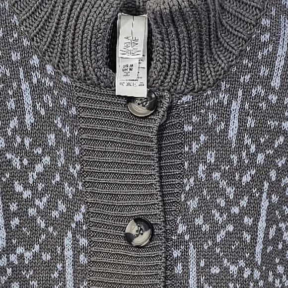 Gray and Blue Patterned Button-Up Cardigan - Picture 10 of 10